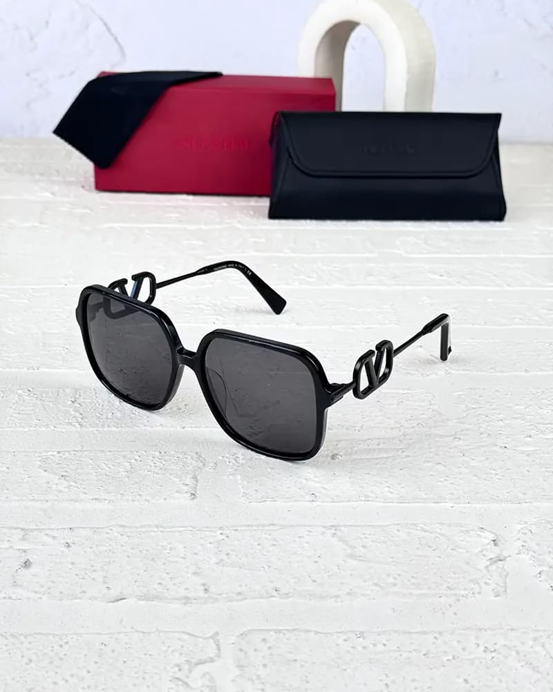عینک آفتابی زنانه والنتينو مدل VALENTINO VA4101