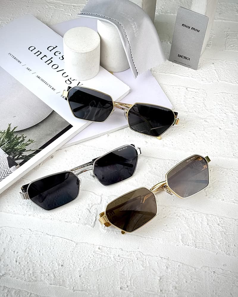 عینک آفتابی زنانه میومیو مدل MIU MIU MU53WS — تصویر ۵