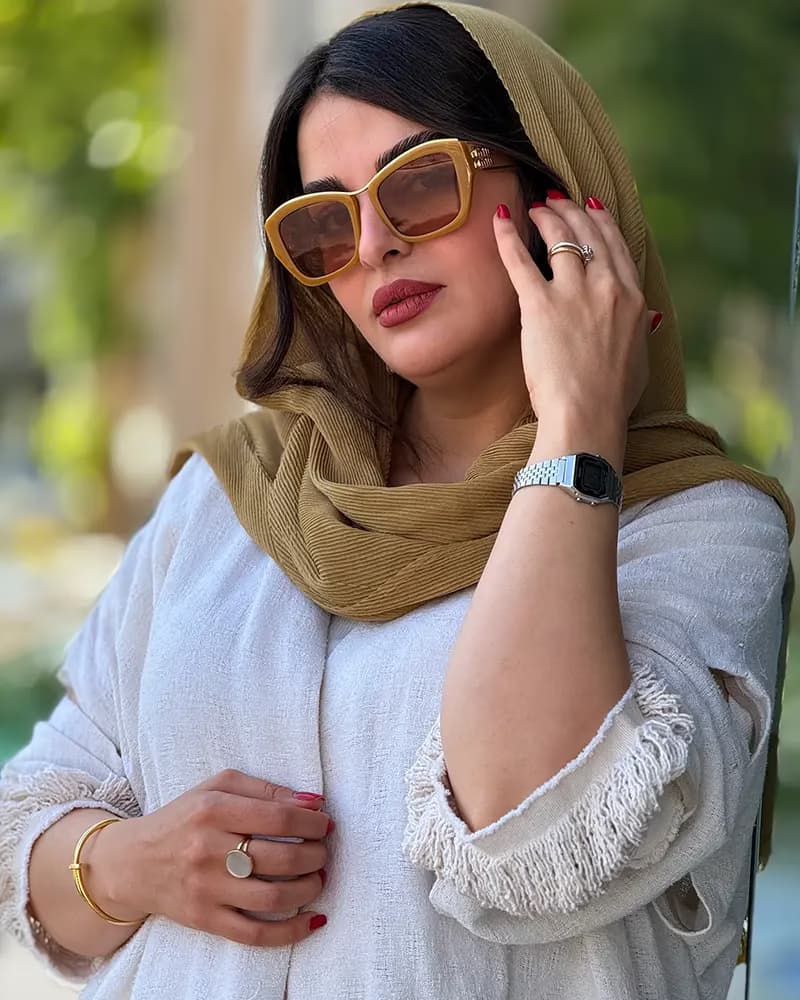 عینک آفتابی زنانه میومیو مدل MIU MIU SMU02Y — تصویر ۲