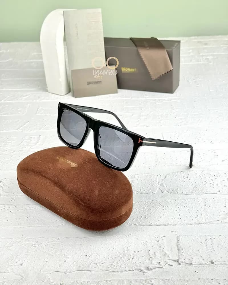 عینک آفتابی مردانه تامفورد مدل Tom Ford FT0906 — تصویر ۳