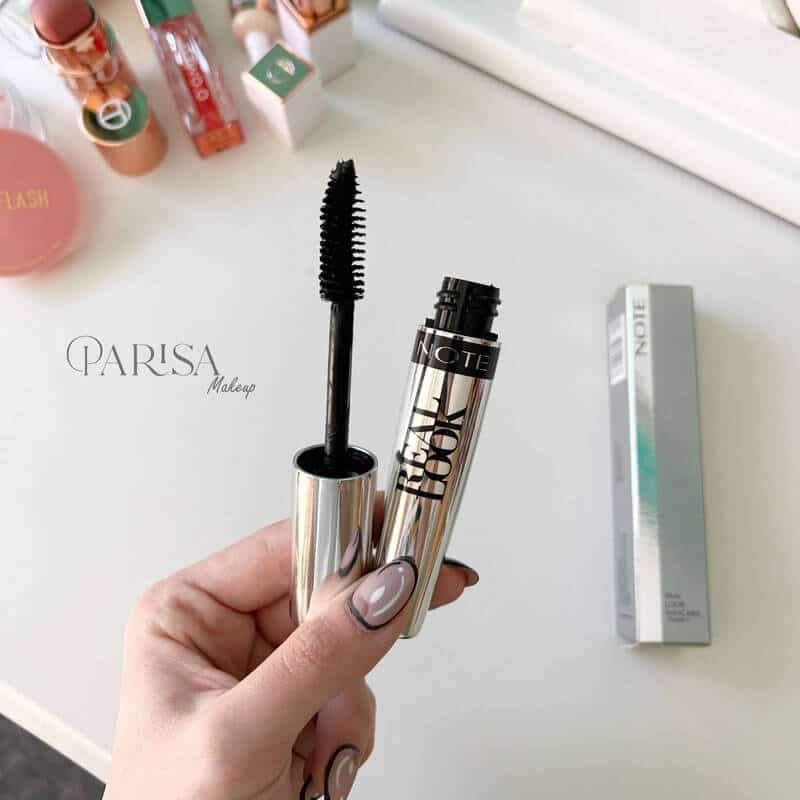 ریمل حجم دهنده میبلین سری Colossal مدل Platinum Black