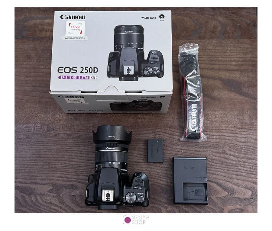 دوربین canon 250d +18-55 is stm دست دوم