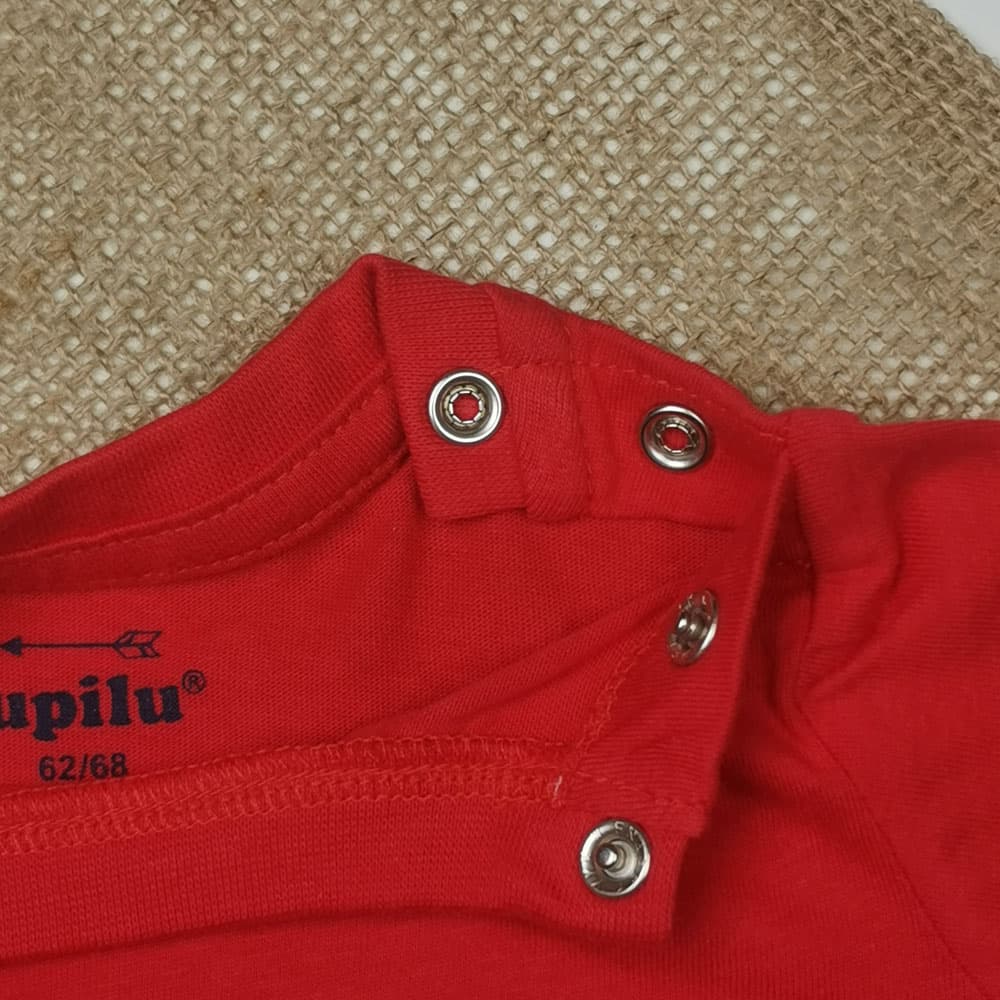 تیشرت نوزادی پسرانه آستین کوتاه برند lupilu طرح نوشته دار قرمز رنگ – 2-6 ماه — تصویر ۷