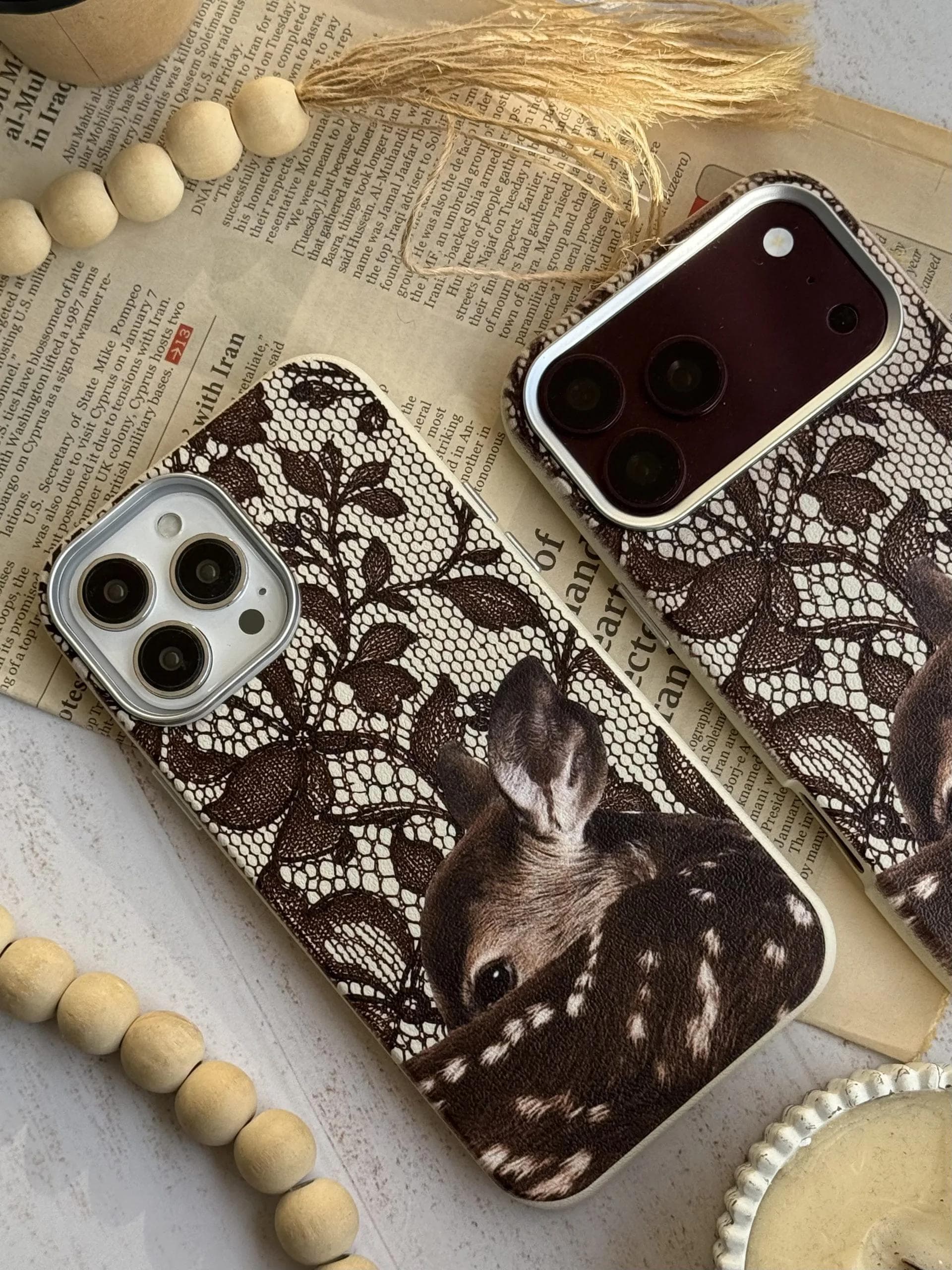 قاب آهو چرمی (کدC2334) مناسب برای iPhone 16Pro