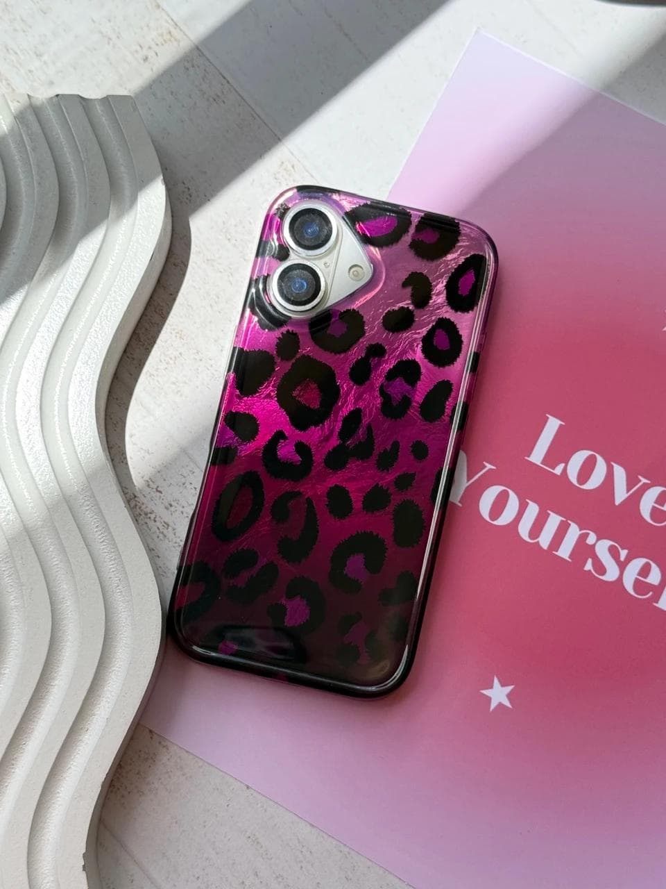 قاب Foxy Violet آیفون (کدC2227) مناسب برای iPhone 15Pro — تصویر ۶