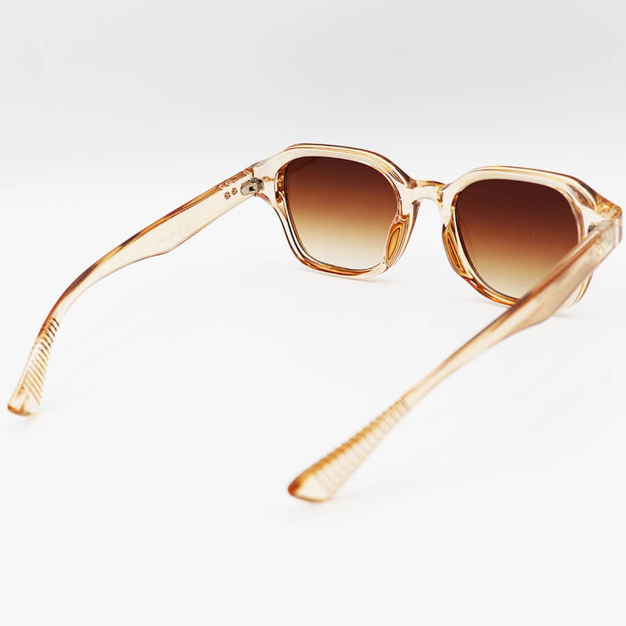 عینک آفتابی MOSCOT با فریم مربعی کوچک، عسلی رنگ و لنز قهوه ای هایلایت مدل 6036 — تصویر ۳