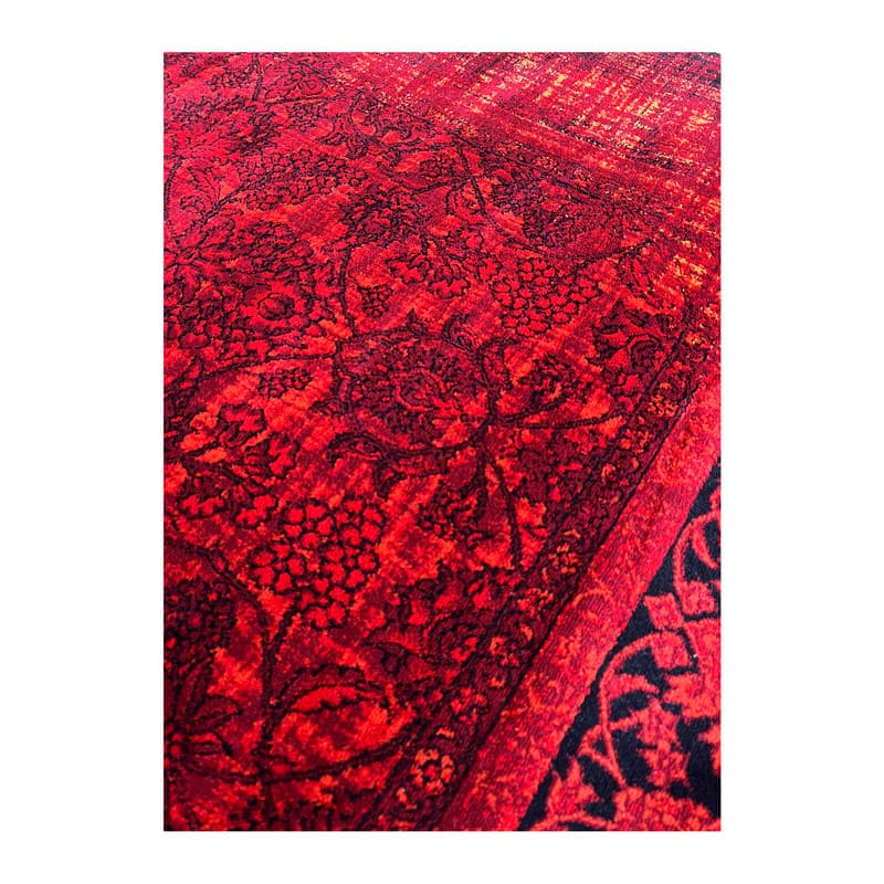 فرش ماشینی 700 شانه فرش بزرگمهر زمینه لاکی حاشیه لاکی طرح بلوچی کد 78039 — تصویر ۷
