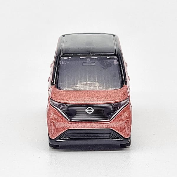ماشین فلزی تامیکا مدل Nissan Sakura — تصویر ۴