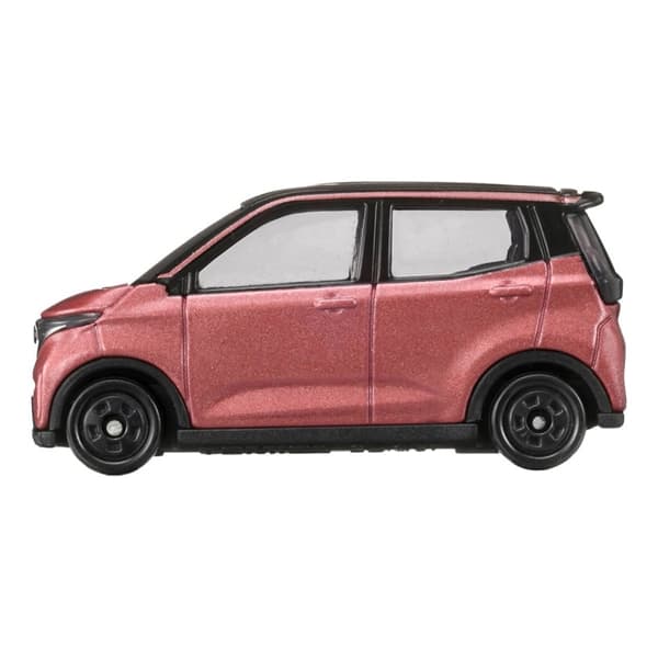 ماشین فلزی تامیکا مدل Nissan Sakura — تصویر ۲