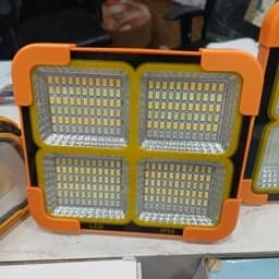 چراغ پرژکتور خورشیدی 100 وات بدون نیاز به برق و باطری — تصویر ۲