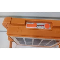 چراغ پرژکتور شارژی خورشیدی 300 وات 2 باطری داخلی — تصویر ۵
