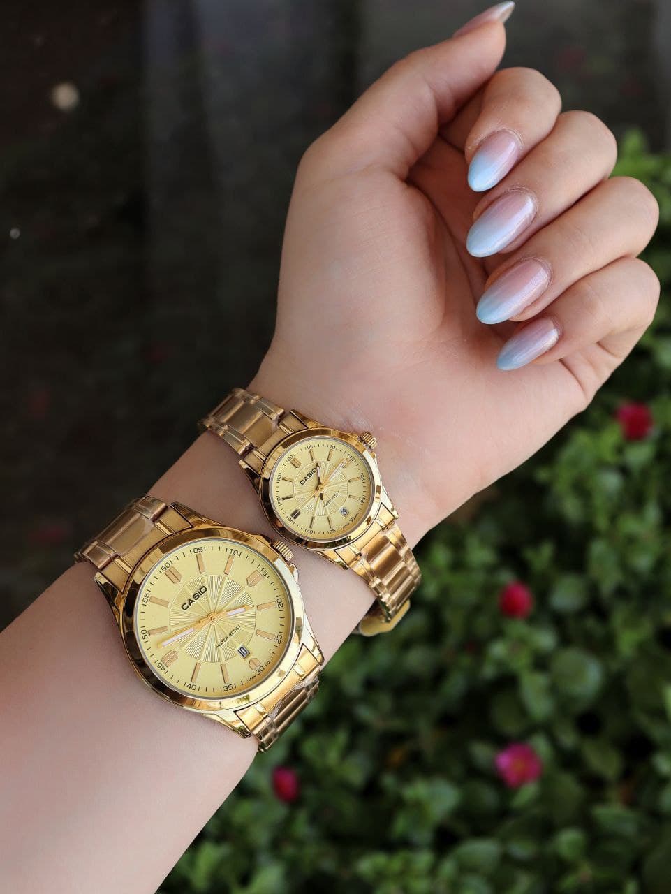 ست ساعت مردانه زنانه کاسیو casio ضدآب رنگ ثابت بند قفلی تاریخ دار کیفیت عالی دارای رنگ بندی کد 2116006 — تصویر ۴