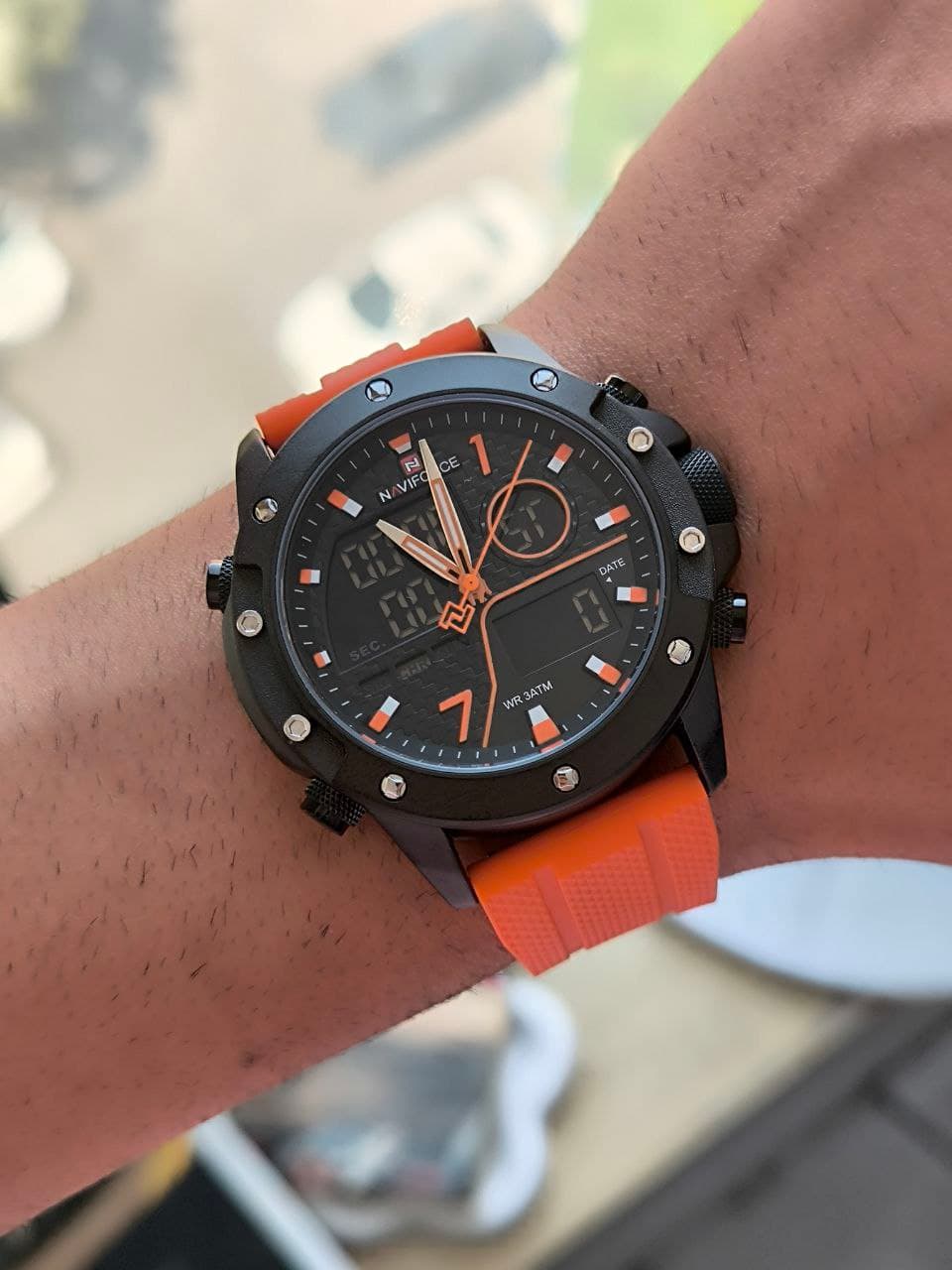 ساعت مردانه مارک نیوی فورس Naviforce مدل 9221 ضدآب موتور ژاپن دو زمانه تاریخ دار چراغ دار آلارم دار رنگ ثابت دارای جعبه و پاکت اصلی دارای رنگ بندی متنوع کد 1920347 — تصویر ۲