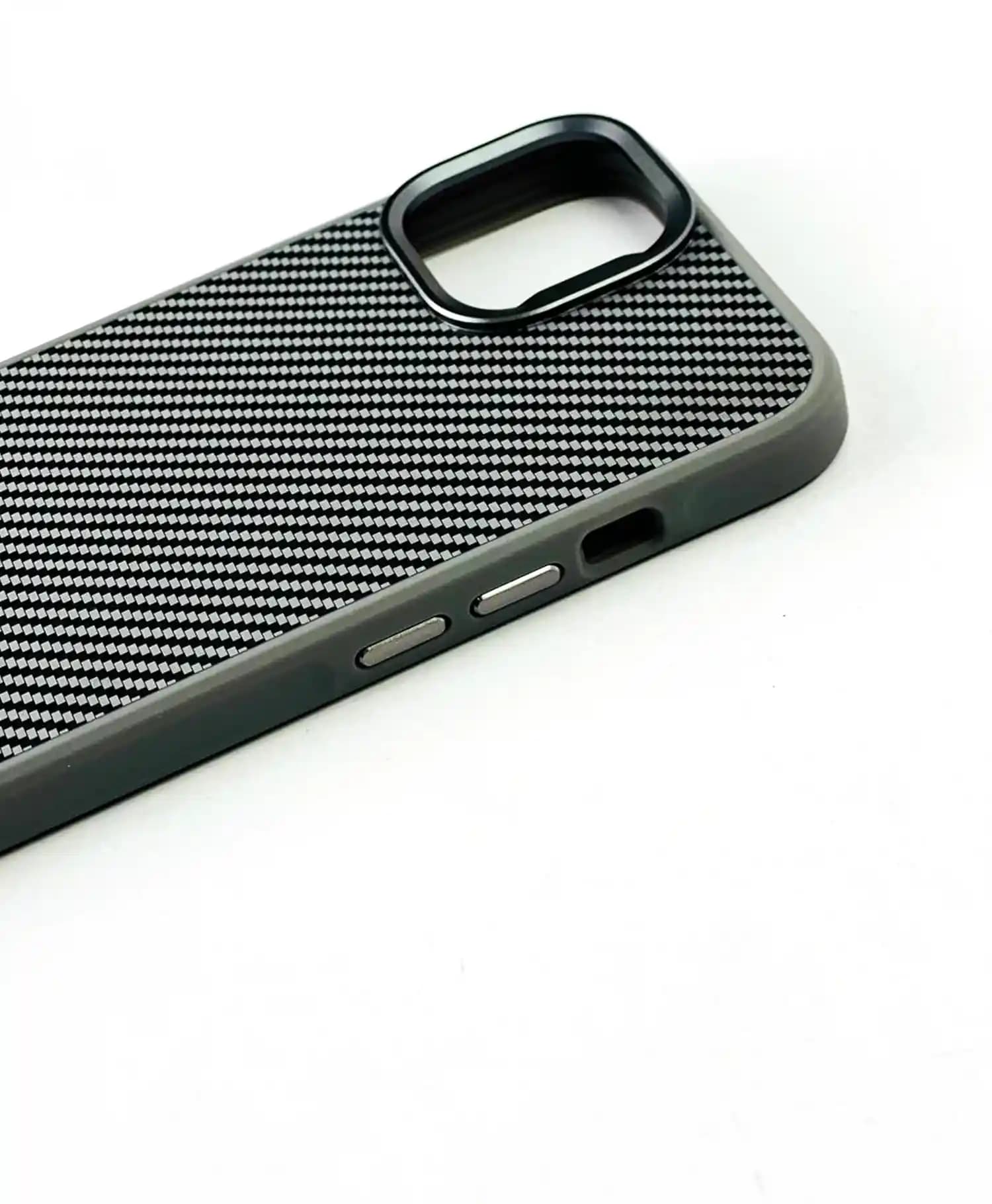قاب کربنی سولادا گوشی موبایل آیفون Iphone 13 — تصویر ۲