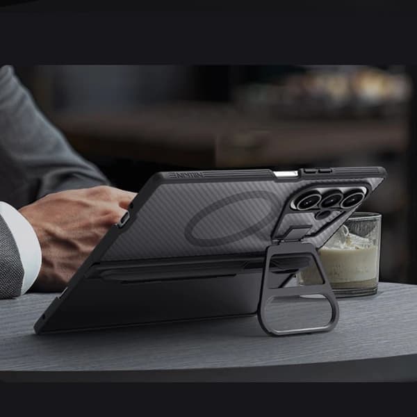 گارد مگنتی نیمه شفاف کمرا استند شیشه ای Samsung Galaxy Z Fold 7 مارک نیلکین مدل Camshield Prop Clear با درگاه قلم — تصویر ۸