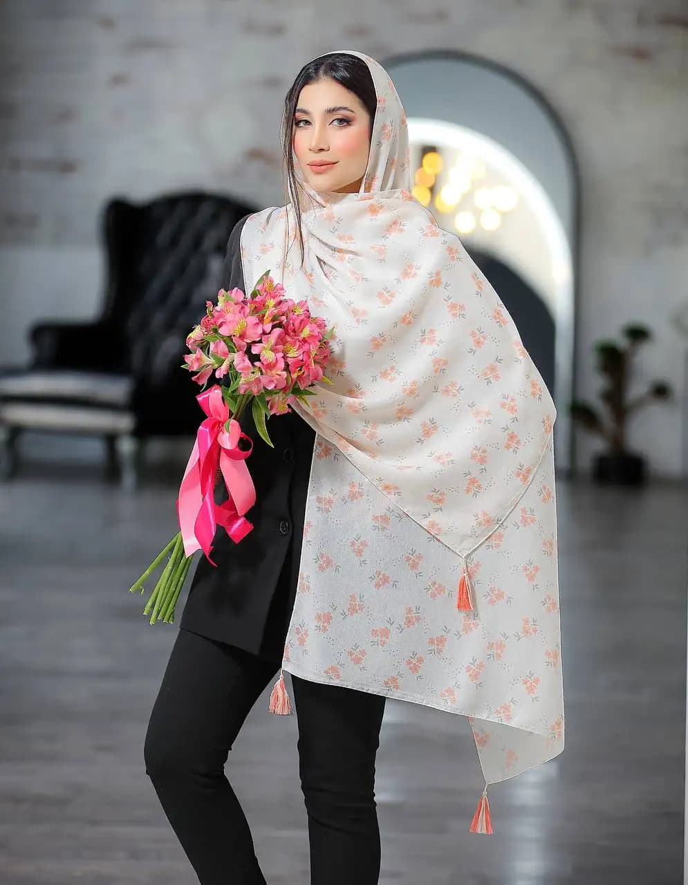 شال چاپی خیس پارچه سیا اسکارف منگوله دار کد 4134