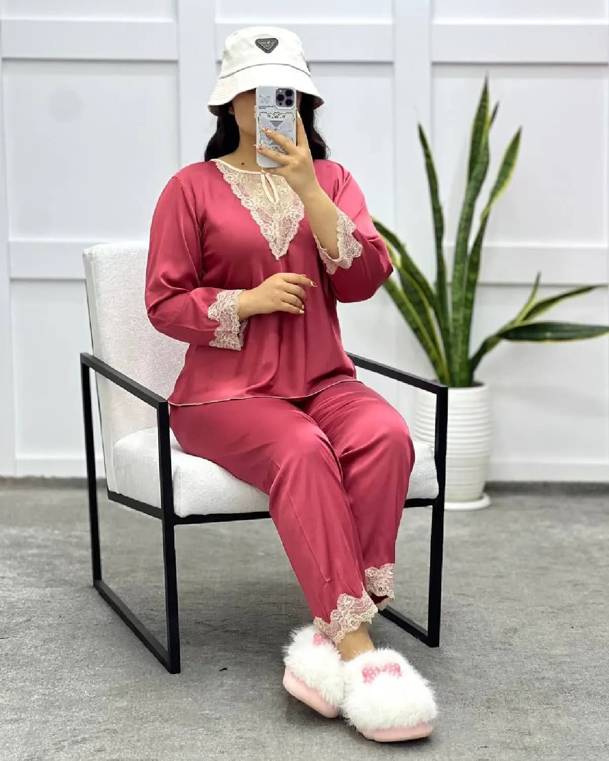 ست بلوز و شلوار راحتی زنانه ساتن ابريشم کد ۱۰۹۶