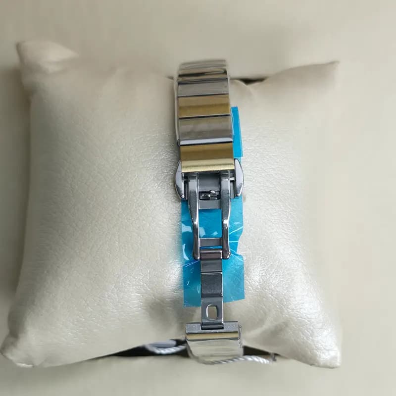 ساعت مچی اورجینال زنانه سیکو جنرال ژاپن نقره ای طلایی مشکی مدل 1111G — تصویر ۴