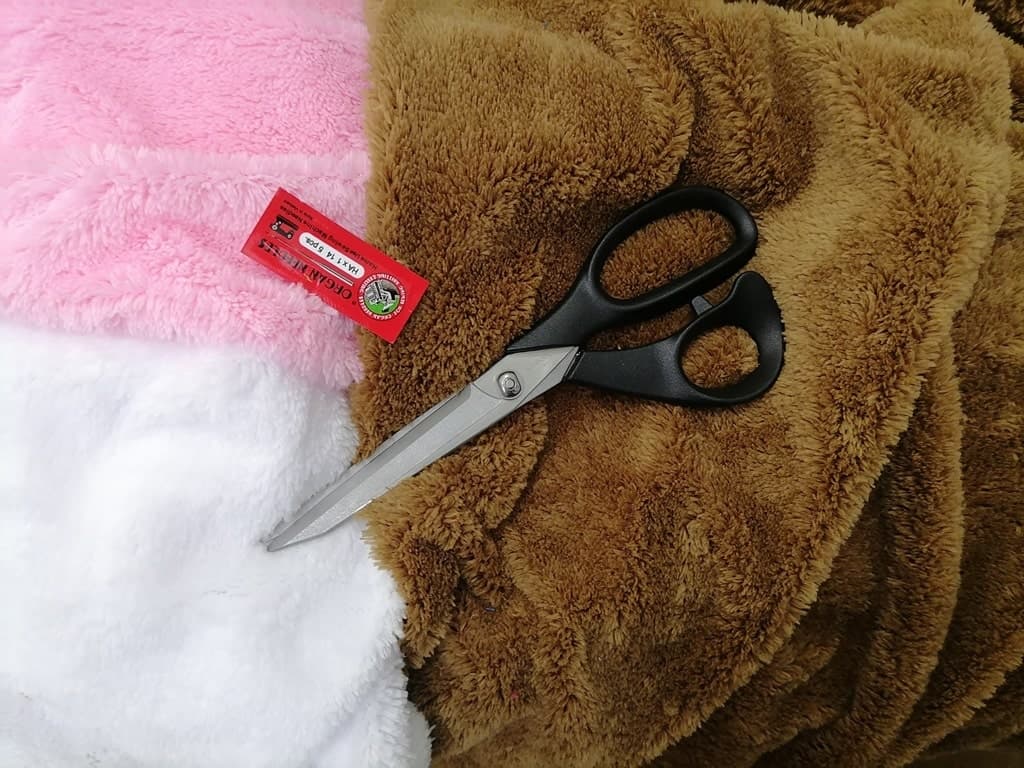 پارچه خز سفید براق ایرانی (پارچه پولیش عرض 1.8 متر) — تصویر ۴