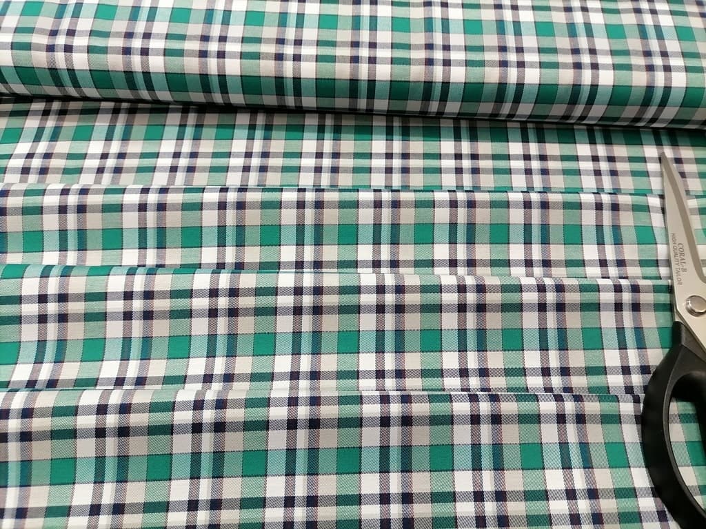 پارچه چهارخانه سبز – مشکی – سفید (ایرانی طرح متوسط عرض 1.5) — تصویر ۷