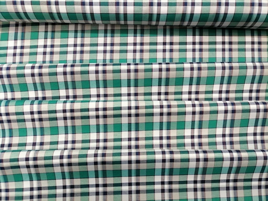 پارچه چهارخانه سبز – مشکی – سفید (ایرانی طرح متوسط عرض 1.5) — تصویر ۶