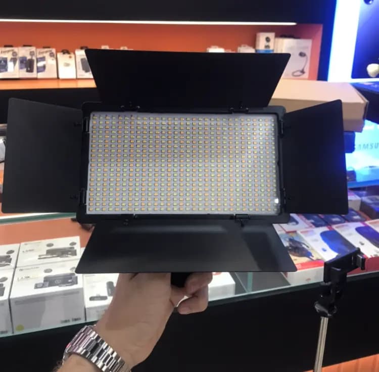 نور ثابت پروفشنال +U600 — تصویر ۲