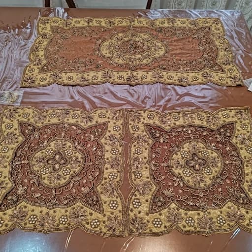 رومیزی مخمل ساتن ملیله و پولک دوزی 3 تکه هندی — تصویر ۲