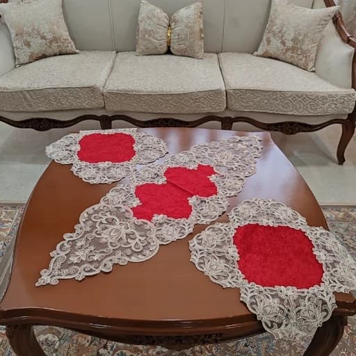 سرویس رومیزی مخمل دانتل ترک پنج تکه زرشکی طرح گل — تصویر ۸