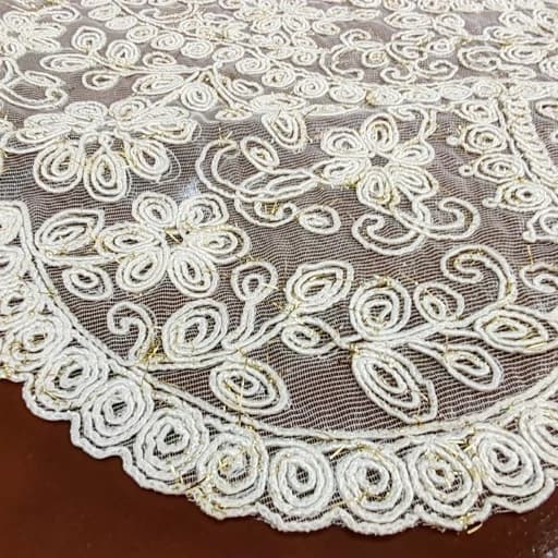 رومیزی گرد دانتل مخمل سه تکه طرح ورساچه ایرانی — تصویر ۳