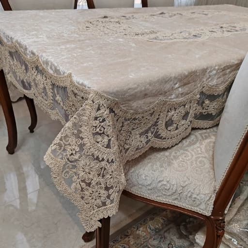 رومیزی غذاخوری مخمل دانتل ترکیه طرح ورساچه سایز 150*250 — تصویر ۶