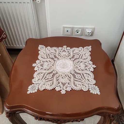 رومیزی جواهر دوزی کریستال و مروارید سه تکه طرح لاله — تصویر ۴