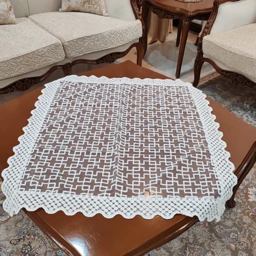 رومیزی روپشتی مربع حریر گیپور جدید طرح ورساچه — تصویر ۳
