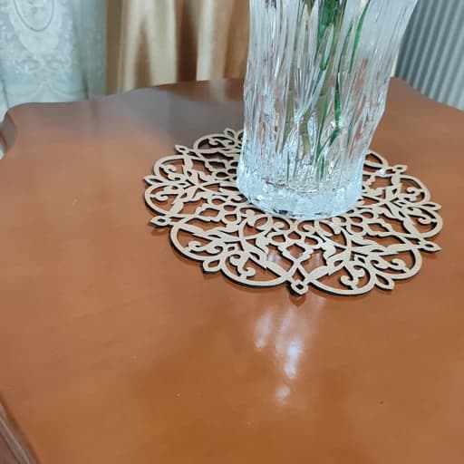 رومیزی توسینی گرد چرم اکلیلی طرح بهار 20 سانت — تصویر ۲