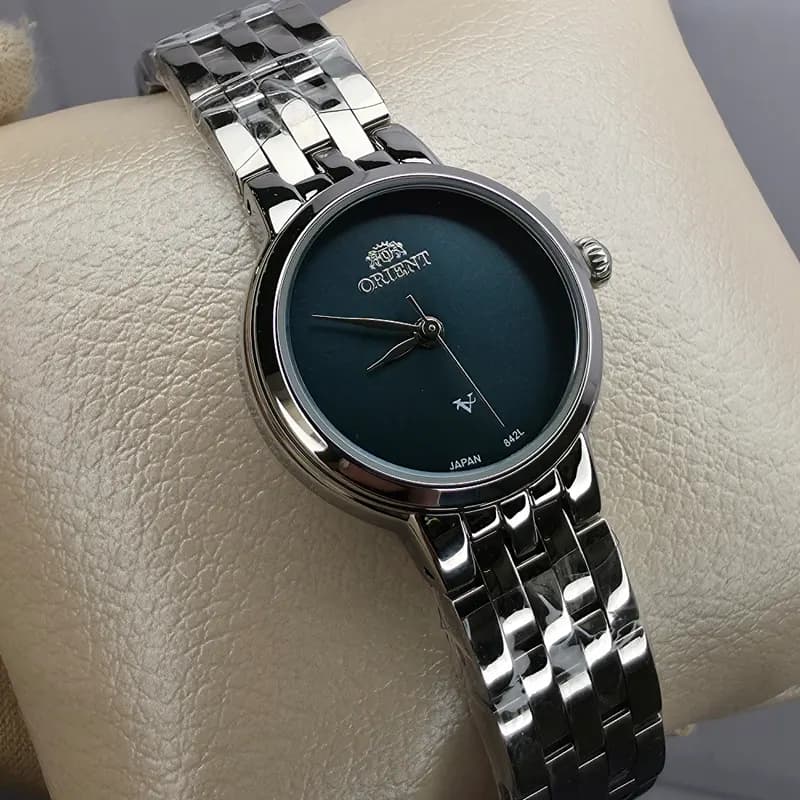 ساعت مچی عقربه ای اورجینال زنانه اورینت وی(V)نقره ای کله غازی مدل 842L