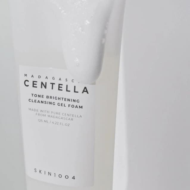 فوم شستشوی روشن کننده سنتلا Centella برند SKIN1004 حجم 125 میلیلیتر — تصویر ۴
