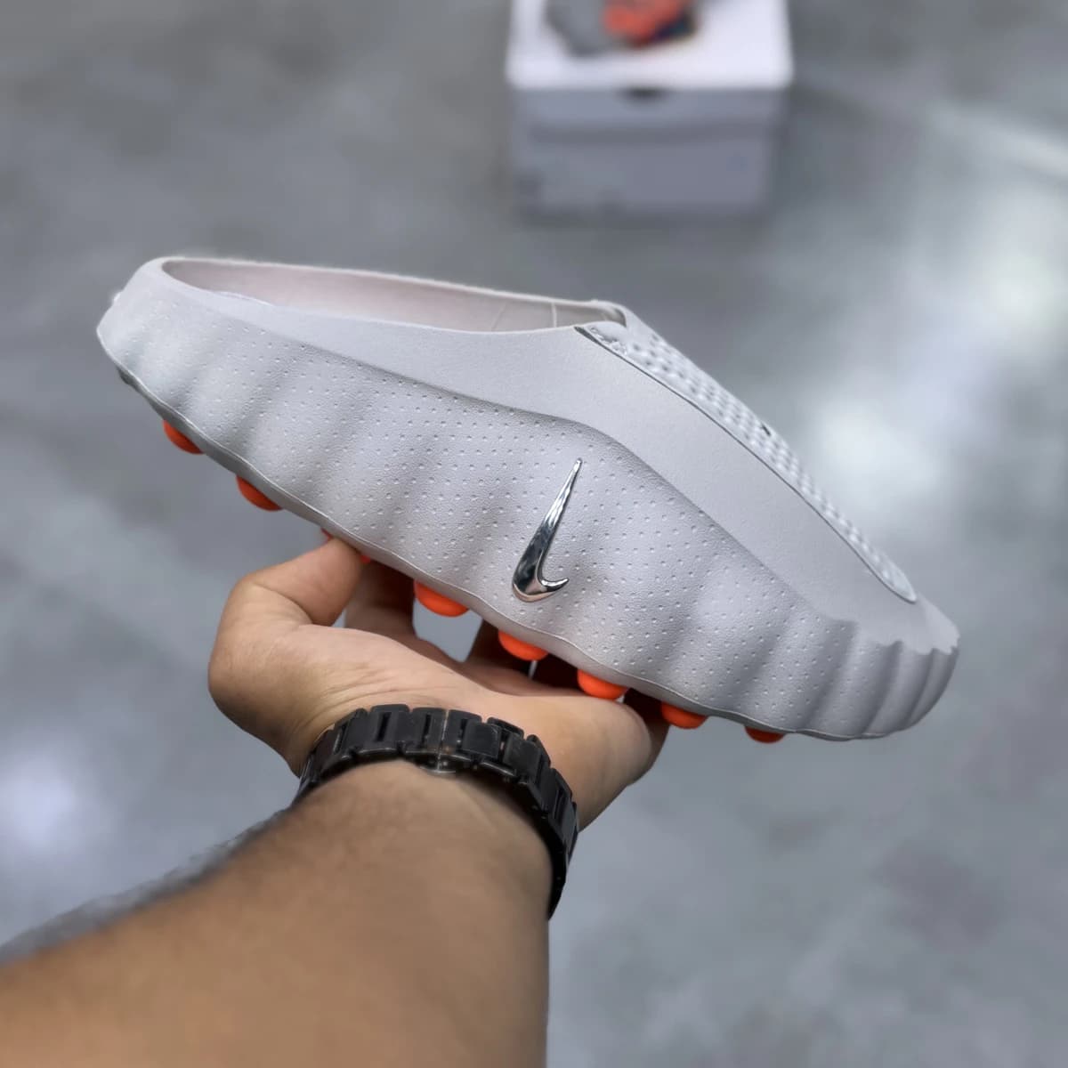 دمپایی نایک مایند طوسی روشن Nike Mind — تصویر ۲