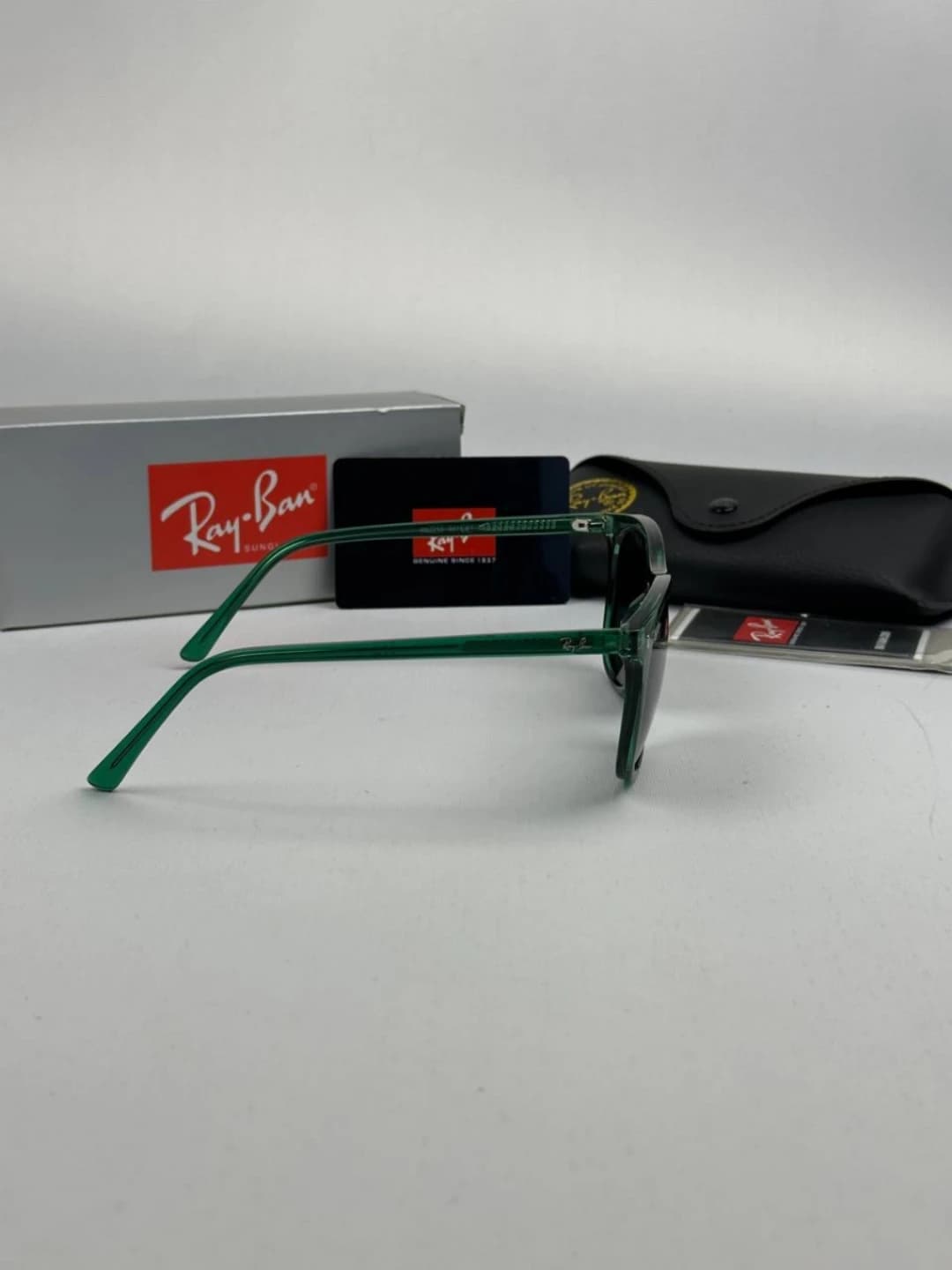 عینک ریبن سبز rayban rb-2210 — تصویر ۴