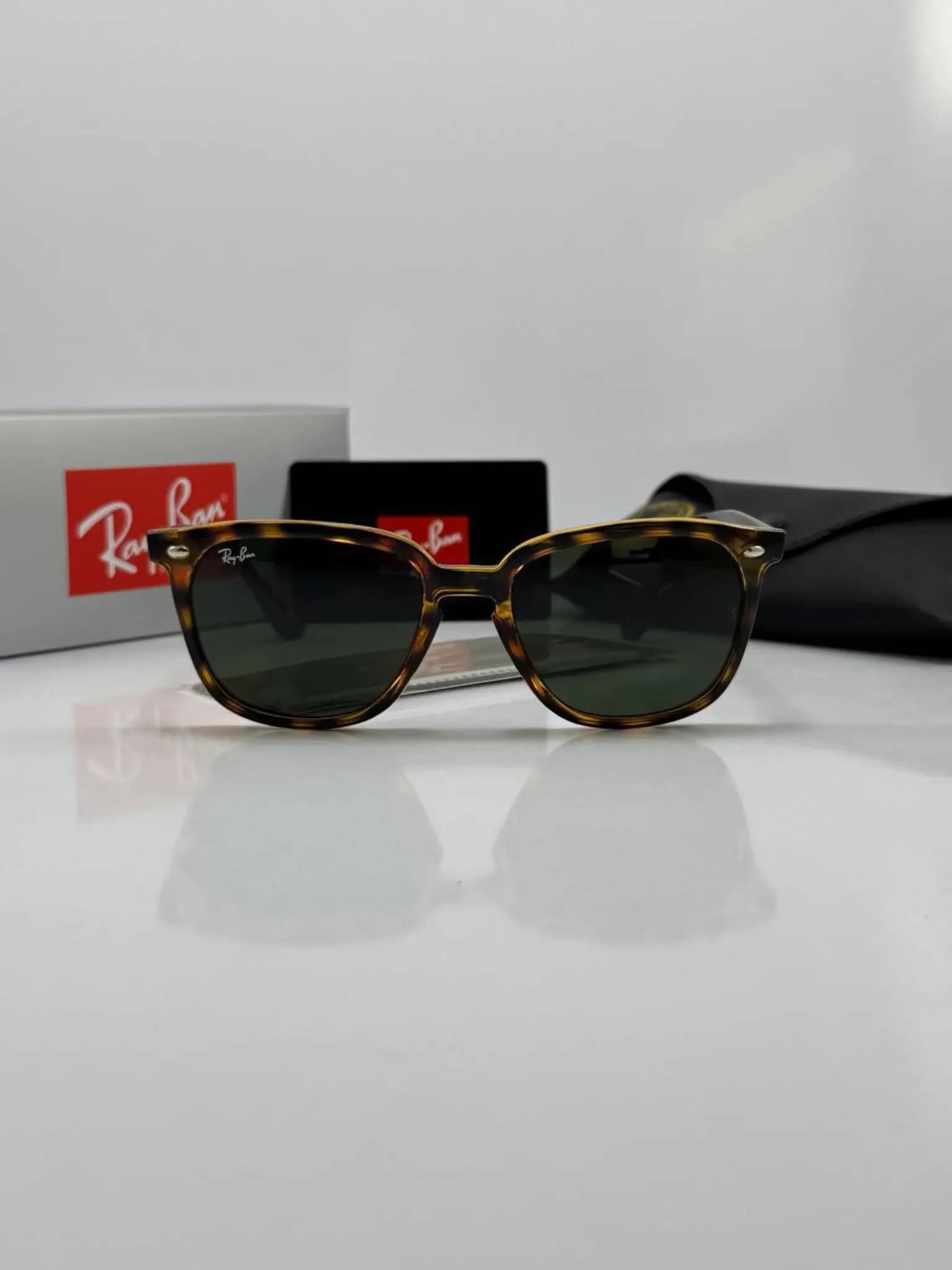 عینک هاوانا سبز Rayban rb-4362 — تصویر ۲