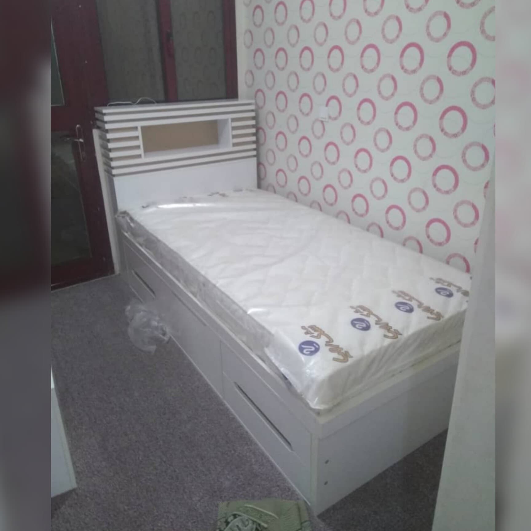 سرویس خواب مدل چلسی با جنس ام دی اف و تنوع در رنگ بندی و سایز مبلمان فرنا مدل 1145548 — تصویر ۳
