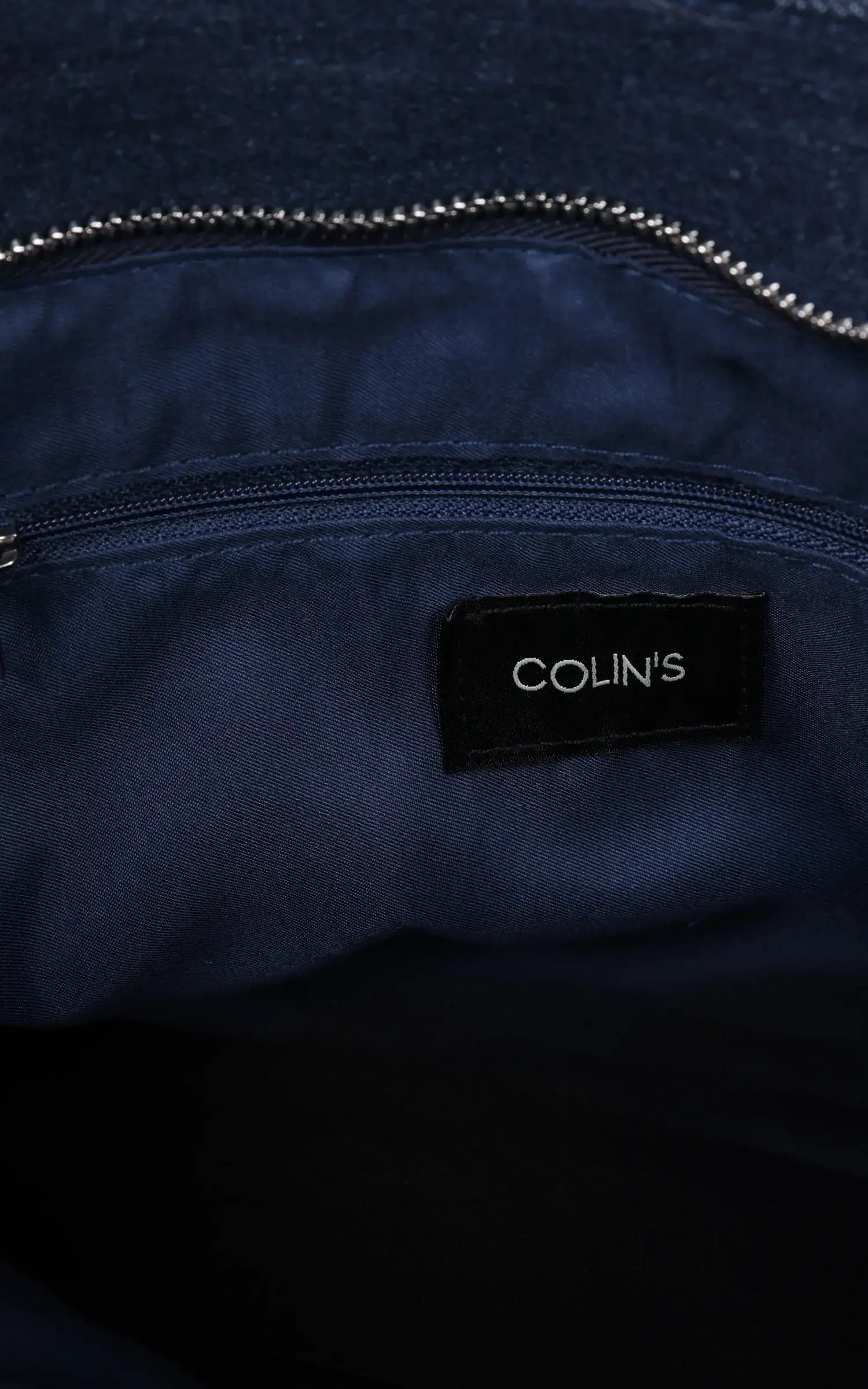 کیف دستی زنانه سرمه‌ای با دسته مشکی و بند دوشی COLIN’S کد CL1080086 — تصویر ۵