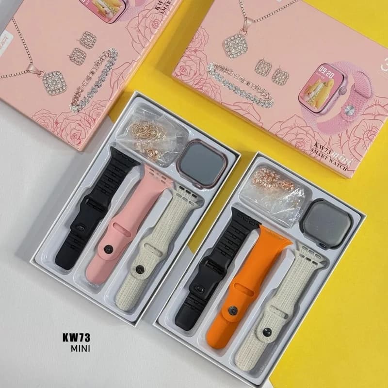 ساعت هوشمند (اسمارت واچ) اولترا KW 73 mini همراه با سه بند و سرویس بدیجات شیک کد 1925570 — تصویر ۲