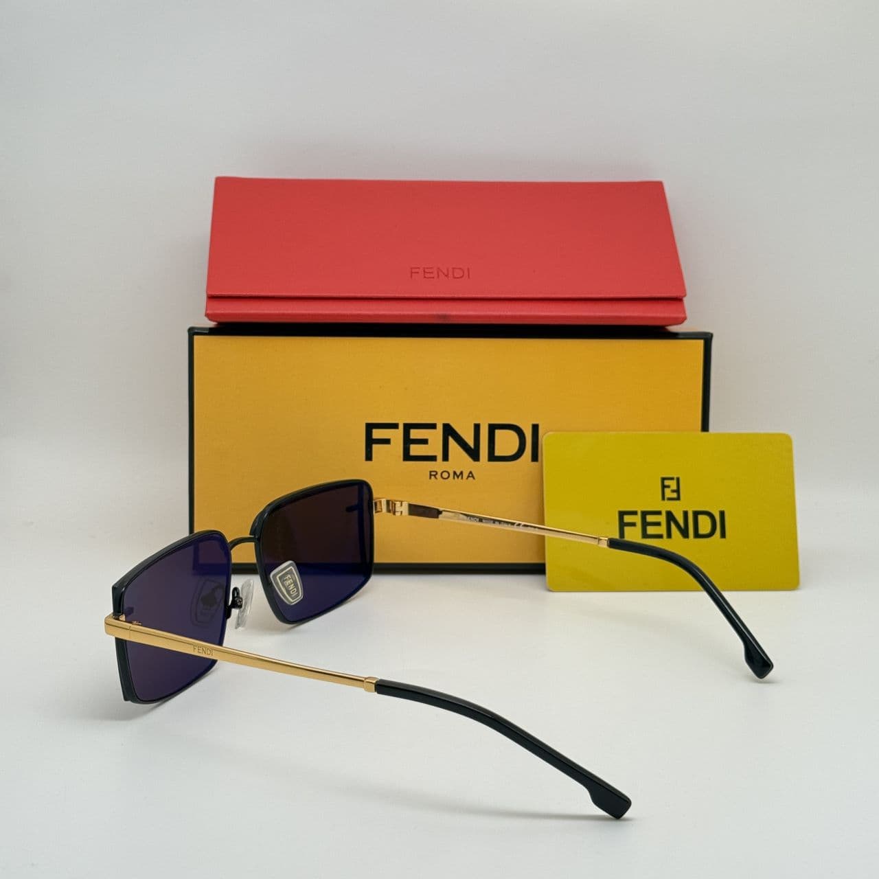 عینک آفتابی زنانه FENDI کد FE40102U — تصویر ۴