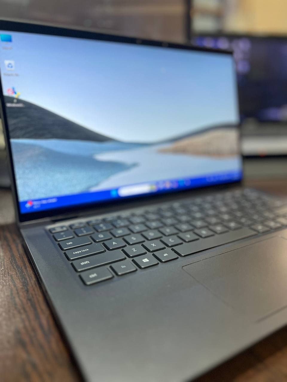لپ تاپ Dell Latitude 7420 Core i5-1145G7 RAM 16GB SSD 256GB Touch Intel Evo — تصویر ۲