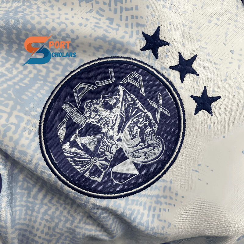 کیت سوم آژاکس 2027 — تصویر ۲
