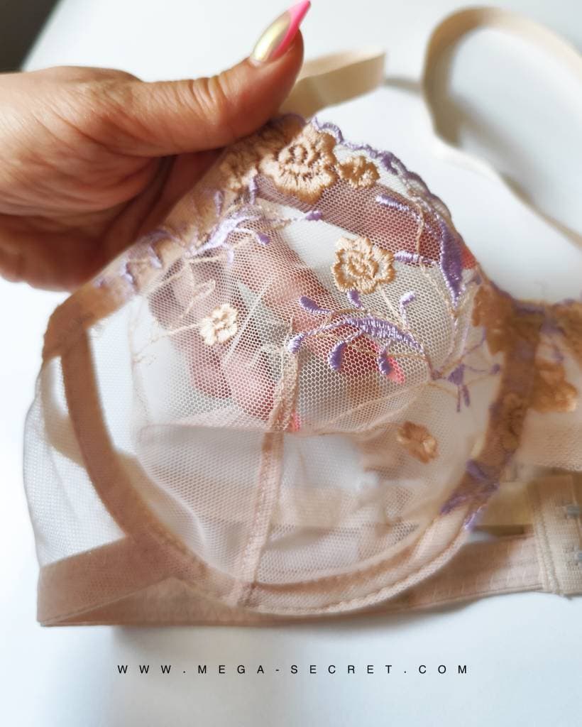 ست شورت و سوتین زنانه توری مدل گلپوش — تصویر ۶
