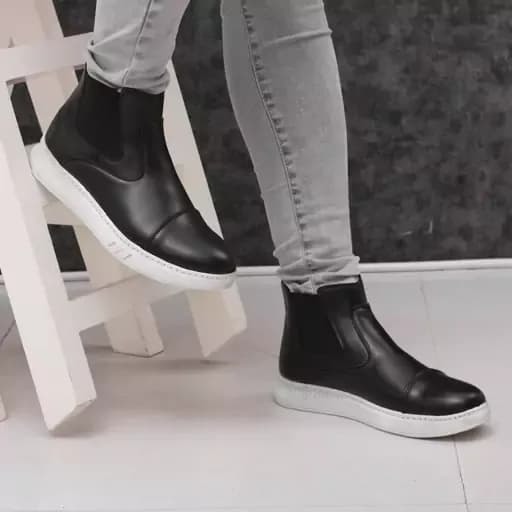 نیم بوت مردانه مشکی و سفید بغل کش