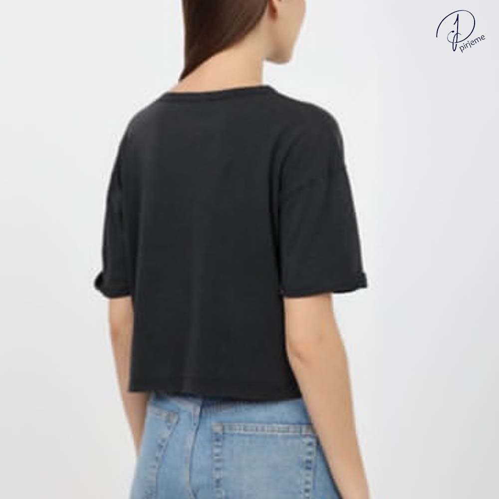 کراپ تیشرت زنانه زارا ذغالی طرحدار — تصویر ۳