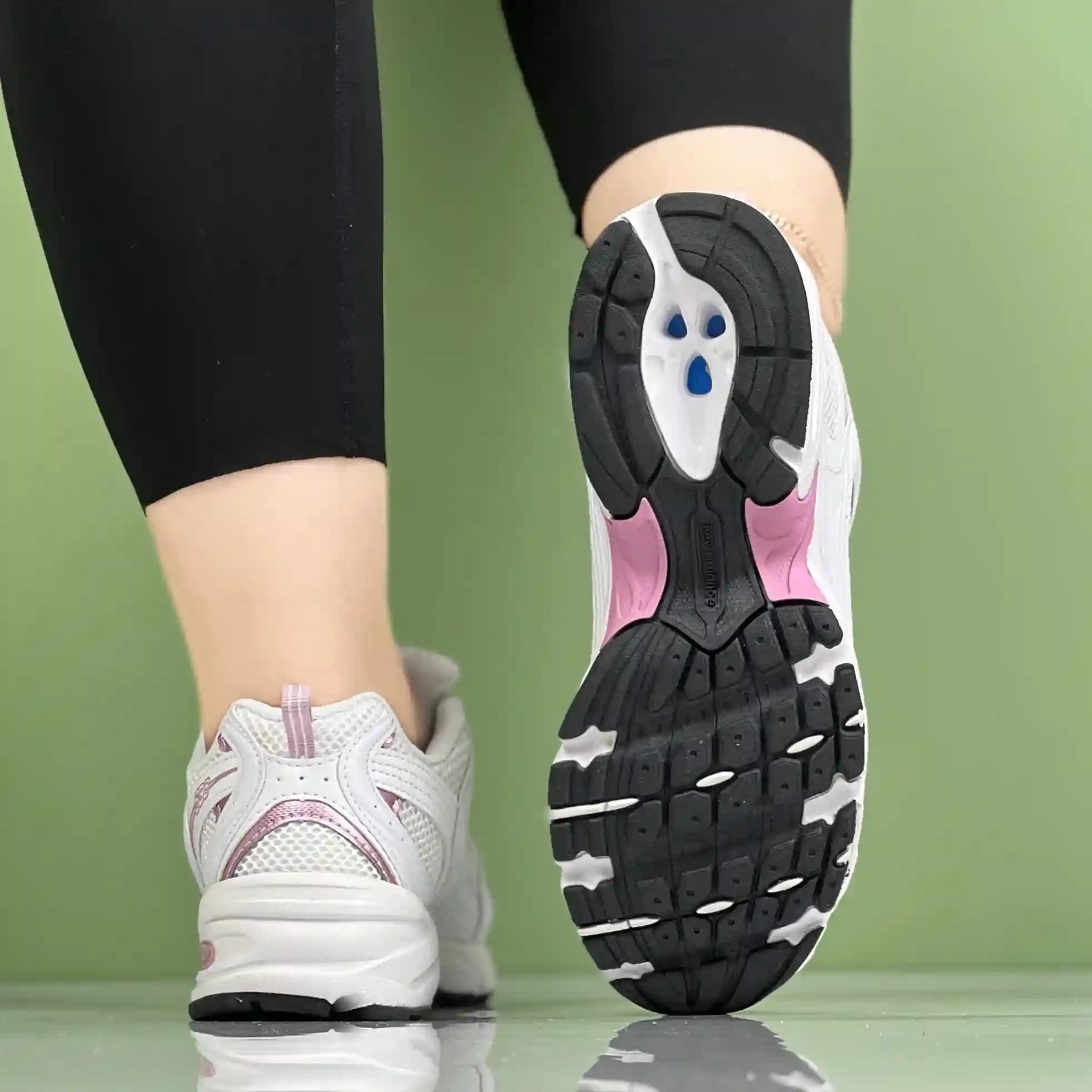 کتونی نیوبالانس ۵۳۰ new balance زنانه ۲۰۲۶ کد ۱۶۱۵ — تصویر ۳