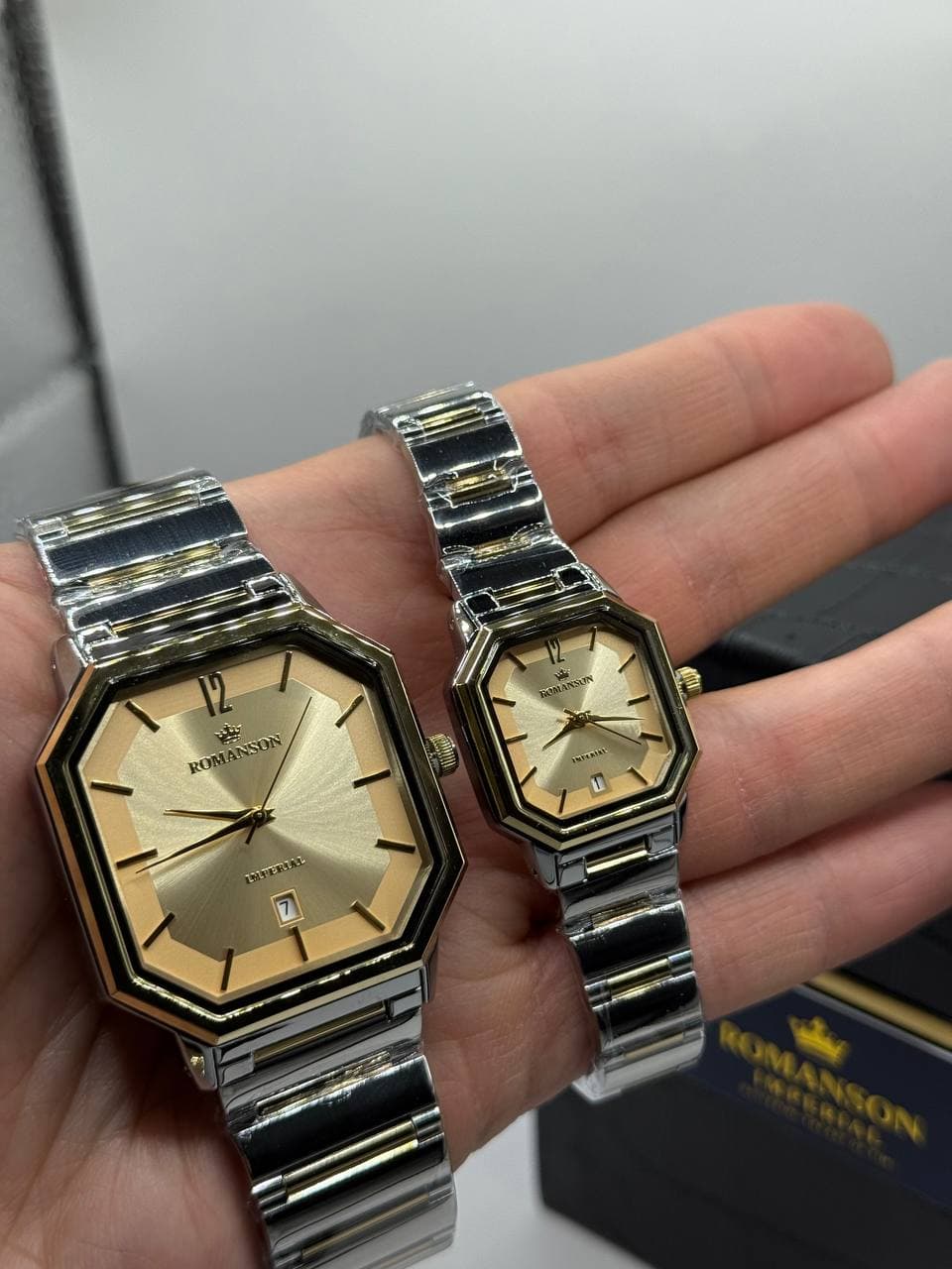 ست ساعت زنانه و مردانه مارک رومانسون موتور ژاپن استیل رنگ ثابت تقویم دار کیفیت عالی همراه با یکسال گارانتی دارای رنگبندی کد 2117754 — تصویر ۳