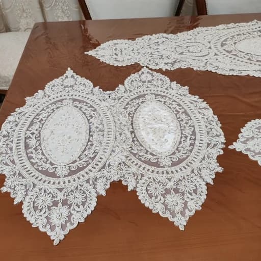 سرویس رومیزی دانتل جدید پنج تکه طرح کارن ترک اصل — تصویر ۶